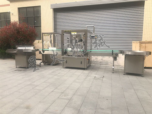 小型獸藥自動(dòng)灌裝機(jī)